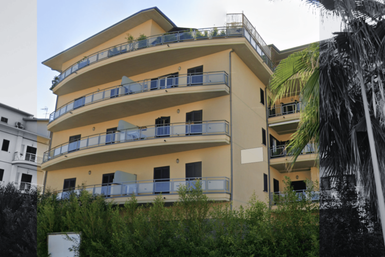 Fabbricato Via Amari 1 B ( giallo accanto ufficio entrate lato Messina)